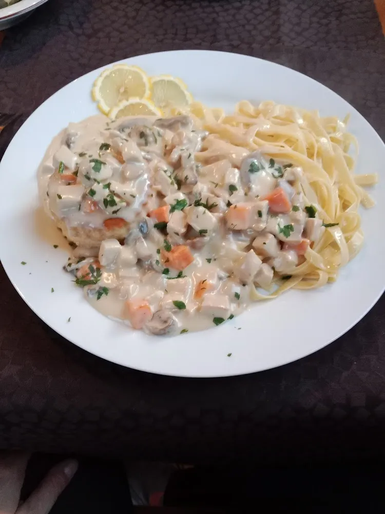 Bouchée À la Reine Et Tagliatelles